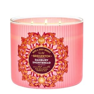 Bath and Body Works Danbury Shortbread 3 Wick Candle